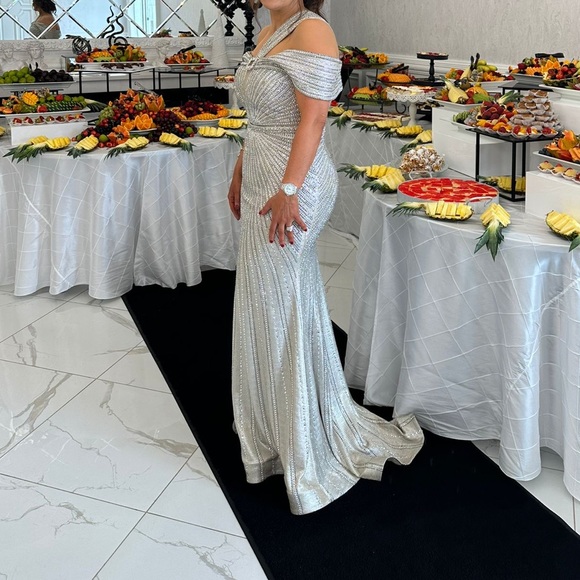 Od Rica-Turkish Evening Gown - Picture 3 of 12